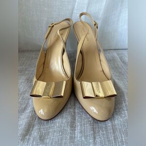 Kate Spade Beige Slingback Heels with Gold Bow SZ 9